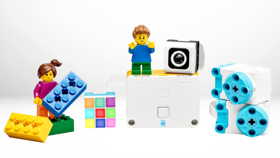 LEGO-figurer med LEGO-robot
