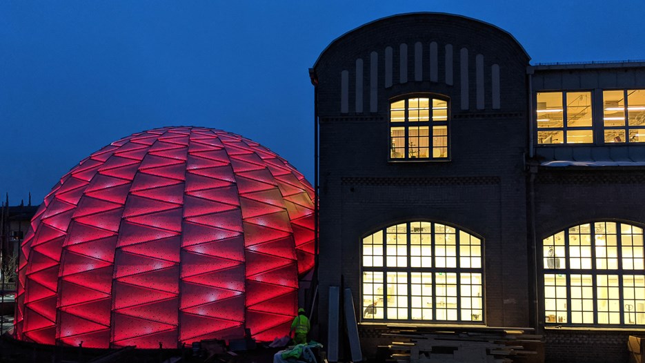 Curiosum with dome theater