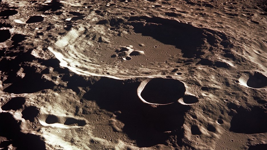 Moon, Crater Daedalus